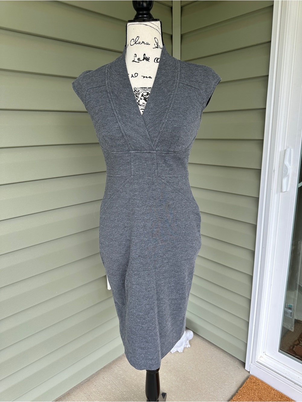 Cache Gray V-Neck Cap Sleeve Midi Dress perfect for office and evening size 2
